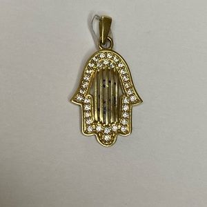 10k Mano de Fatima Pendant